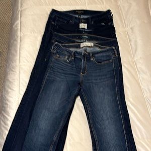 Women’s size 6 jeans.